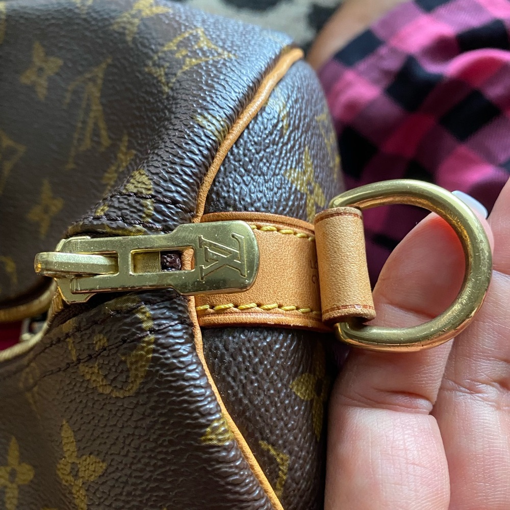 Louis Vuitton Brown Monogram Canvas Crossbody Bag with Tan Leather Strap - Picture 9 of 16